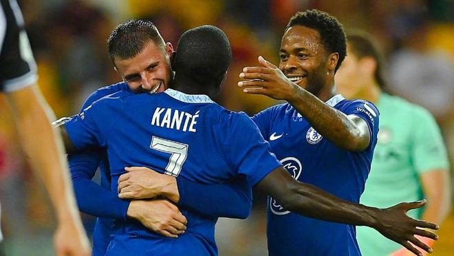 一群拧巴的波兰人，把玩家们“逼上梁山”