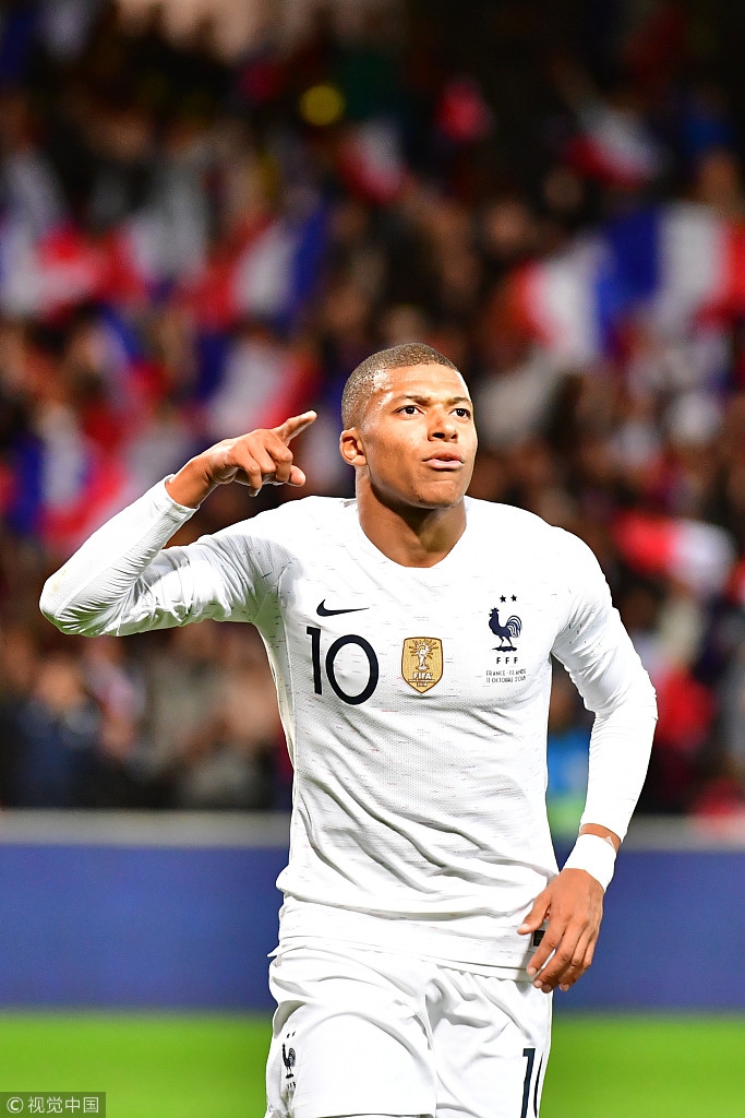 CS国服生日派对活动现已开启，武器箱奖励限时返场！