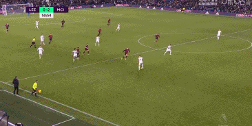 [NBA]斯玛特断球送长传 詹姆斯上反篮得分