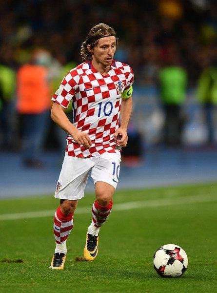 [德甲]格策建功 法兰克福击败十人斯图加特