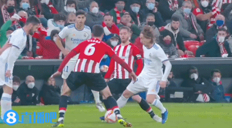 湖人10天短合同签科比-巴夫金！G联赛场均26.7分：180俱乐部表现